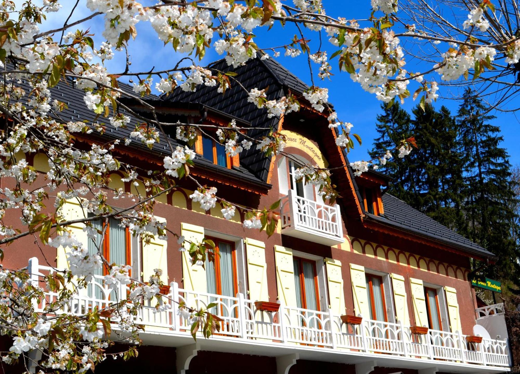 Auberge La Douce Montagne Allemont Exterior foto